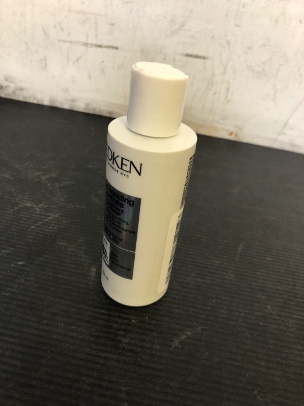 Photo 1 of Redken Acidic Bonding Concentrate Treatment For Damaged Hair Repair - Deep Conditioning Intensive Mask, Acidic Bonding Concentrate