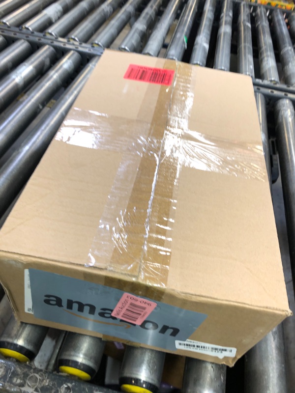 Photo 1 of 100 Pcs Bubble Pouches, 6''x8'' and 8''x10'' Bubble Bag for Packing, Which is Anti-Impact Come with Exquisite Sealing Label Storage Packing and Moving. (6""x8""& 8""x10""- 100pack), white