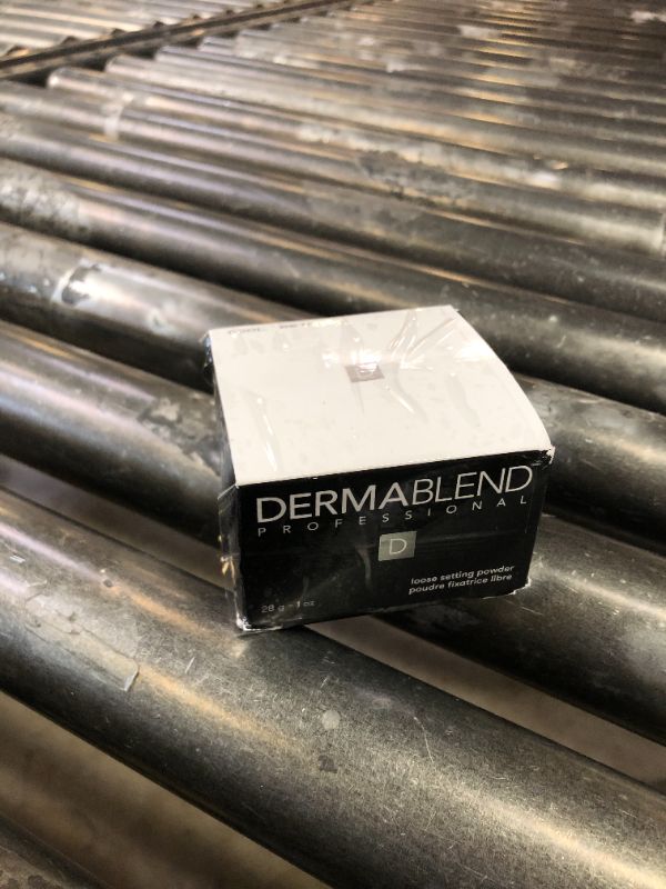 Photo 1 of Dermablend Loose Setting Powder, Cool Beige Face Powder & Finishing Powder Makeup for Light, Medium and Tan Skin Tones, Mattifying Finish and Shine Control, 1oz
