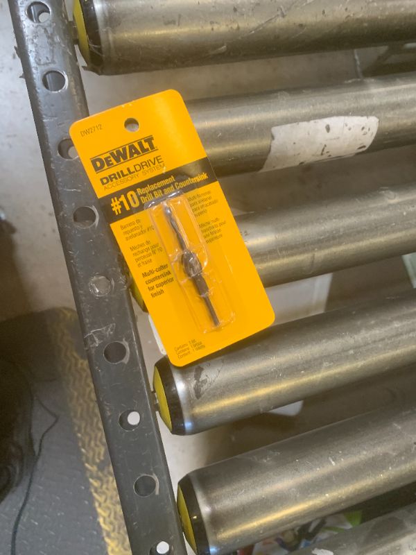 Photo 1 of DEWALT DW2712 Hole Saw