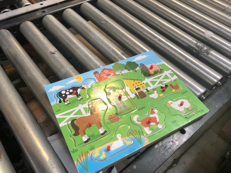 Photo 1 of Melissa & Doug 10738 Old Macdonald's Farm Sound Puzzle (8 Piece)
