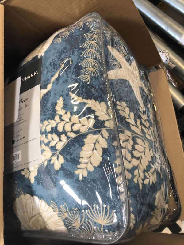 Photo 1 of Madison Park 100% Cotton Comforter Set-Coastal Coral, Starfish Design All Season Down Alternative Cozy Bedding with Matching Shams, California King (104 in x 92 in), Blue 7 Piece