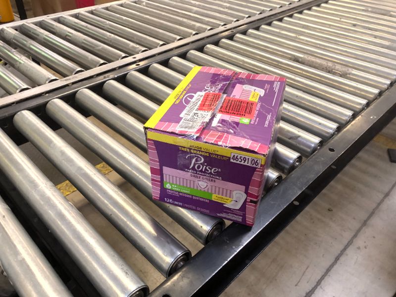 Photo 1 of Poise Daily Liners, Incontinence Panty Liners, 2 Drop Very Light Absorbency, Regular Length, 126 Count of Pantiliners