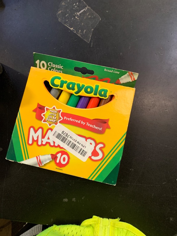 Photo 1 of Crayola Broad Line Markers, Classic Colors 10 Each, 10 Count (Pack of 1)