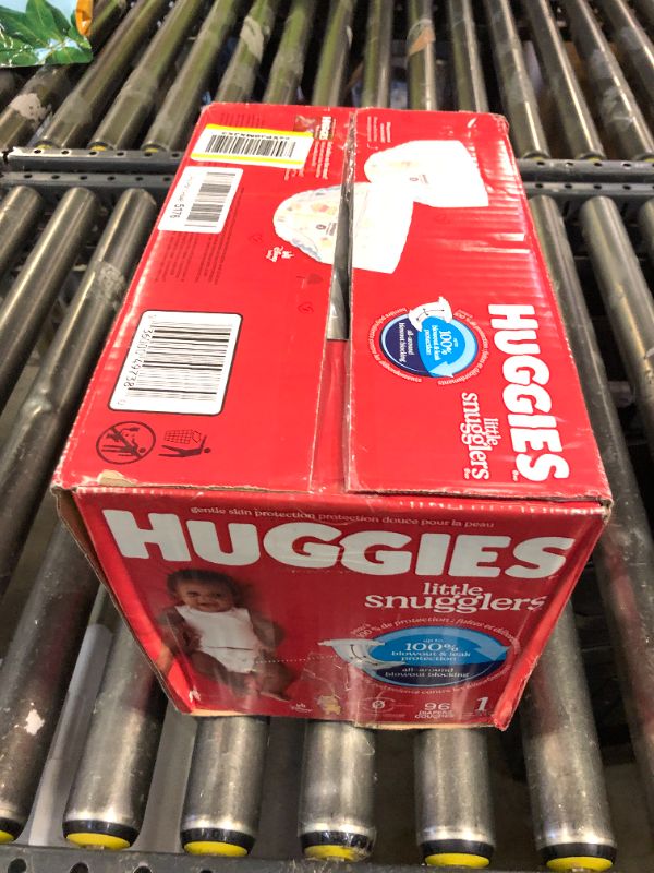 Photo 1 of Huggies Size 1 Diapers, Little Snugglers Baby Diapers, Size 1 (8-14 lbs), 96 Count, Packaging May Vary