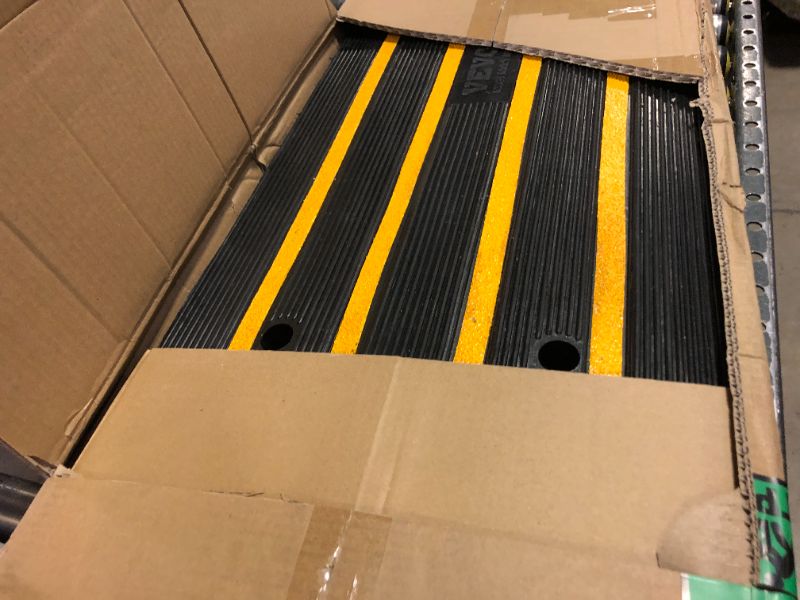 Photo 1 of VEVOR Rubber Curb Ramp for Driveway 1 Pack, 15T Heavy Duty Sidewalk Curb Ramp, 2.6" Rise Height Curbside Bridge Ramp for Garage for Low Cars, Wheelchairs, L.O.A. 4FT