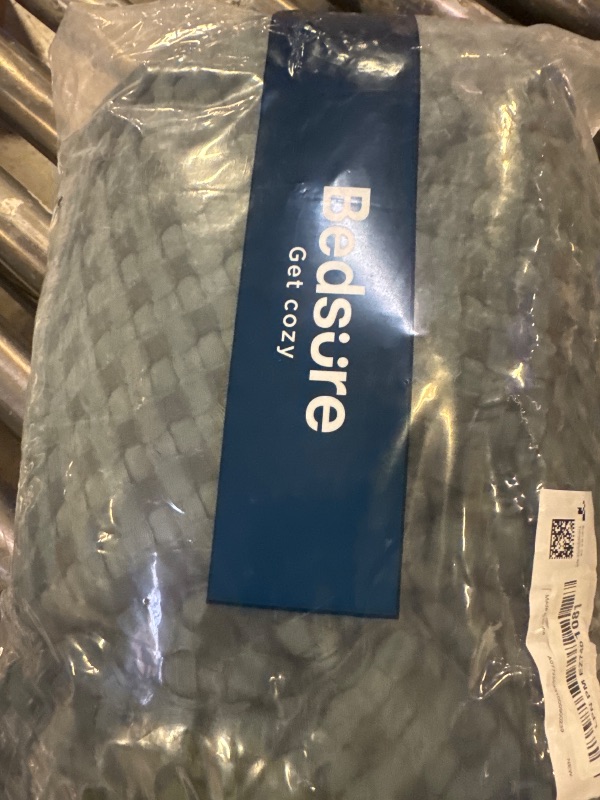 Photo 1 of Bedsure Cooling Cotton Waffle King Size Blanket - Lightweight Breathable Blanket of Rayon Derived from Bamboo for Hot Sleepers, Luxury Throws for Bed, Couch and Sofa, Dark Green, 104x90 Inches