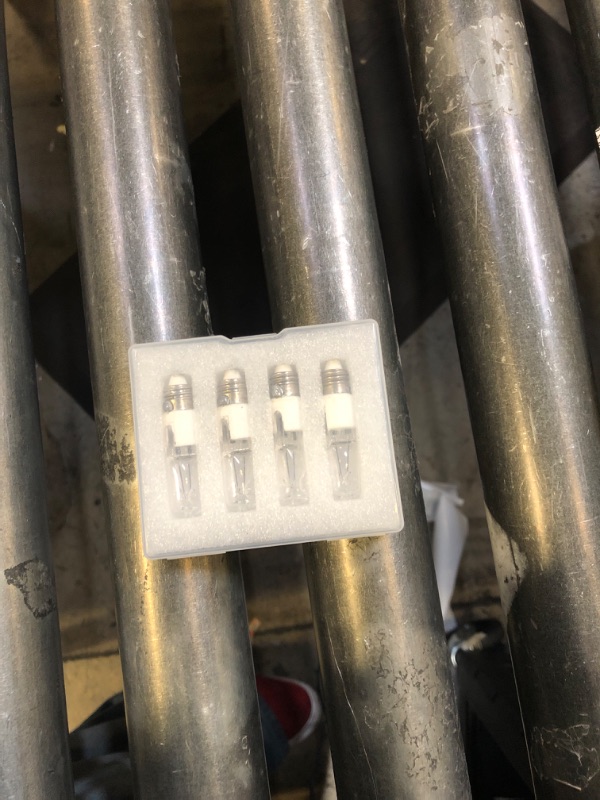 Photo 1 of Lachesan JDE11 120v 50w, 55mm E11 Halogen Bulb?Replacement E11 Led Bulb? T4 Mini Candelabra Base, 2700K Warm White Dimmable for Chandeliers, Ceiling Fan, Table Lamps, Cabinet Lighting, 4 Pack