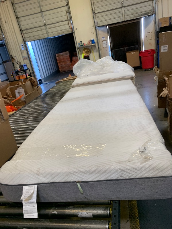 Photo 1 of Novilla 8-Inch Gel Memory Foam Queen Size Mattress for Pressure Relief, Enhanced Support & Plush Comfort, Queen Bed in a Box, Bliss
