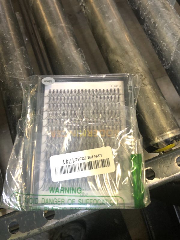 Photo 1 of Bodermincer Lash Extension 240pcs C Curl 10D/20D Cluster 8/9/10/11/12mm,10/11/12/13/14mm,12/13/14/15/16mm Mixed Individual Cluster Lashes (20D-D Curl-18mm)