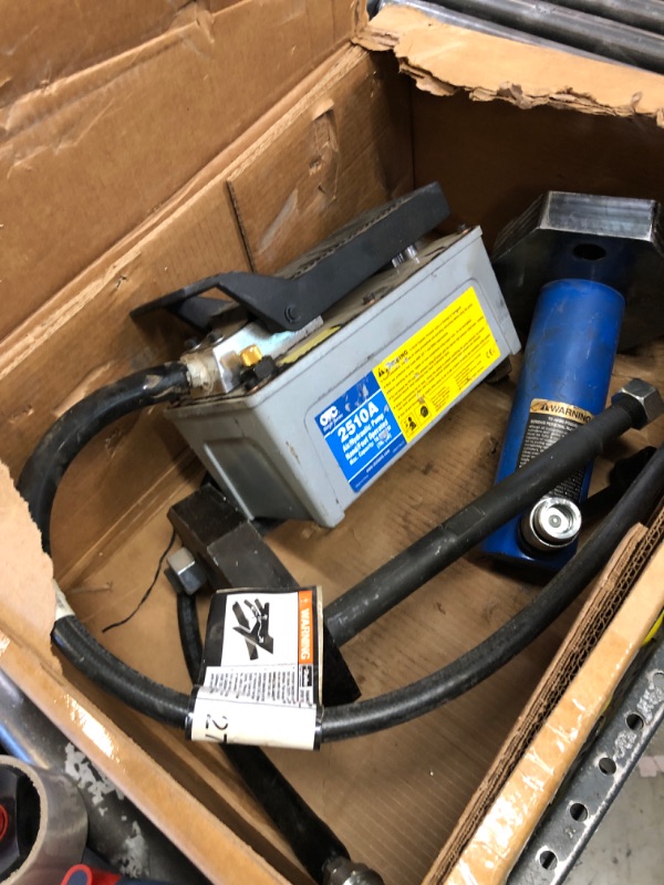 Photo 1 of USED----2510A Stinger 10,000 PSI Foot Operated Air/Hydraulic Pump for Rams