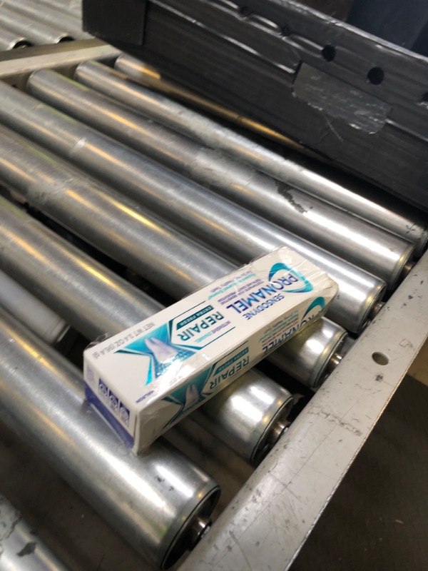 Photo 1 of Sensodyne Pronamel Intensive Enamel Repair Toothpaste for Sensitive Teeth, to Reharden and Strengthen Enamel, Extra Fresh - 3.4 Ounces