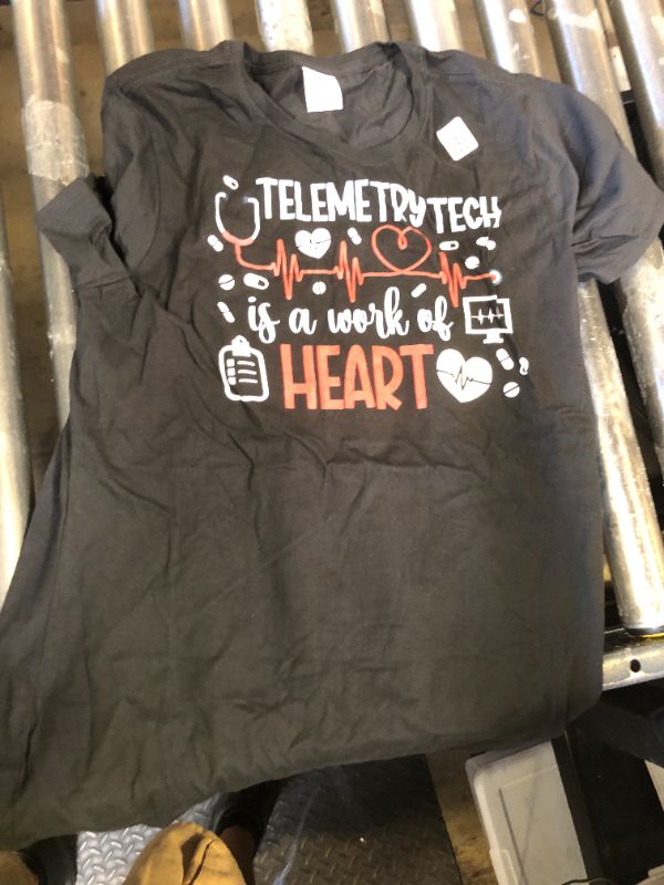 Photo 1 of Women's Shirt Size XL 