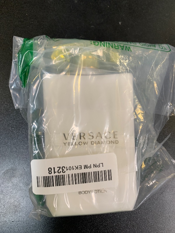 Photo 1 of Versace Yellow Diamond Body Lotion 200ml