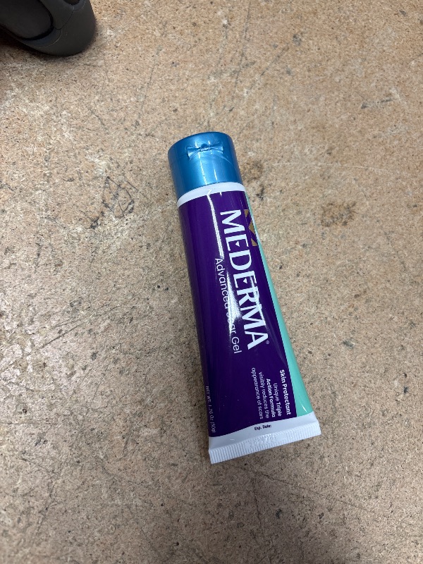 Photo 1 of Mederma Advanced Scar Gel, Treats Old and New Scars, Reduces the Appearance of Scars from Acne, Stitches, Burns and More, 50 Grams