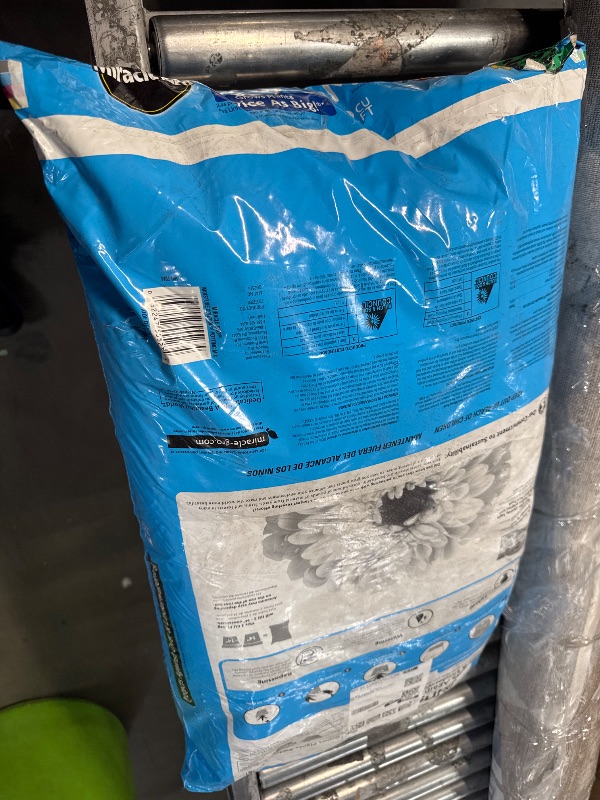 Photo 1 of Miracle-Gro Moisture Control Potting Mix, For Container Plants, Protects against Over- and Under-Watering, 2 cu. ft.