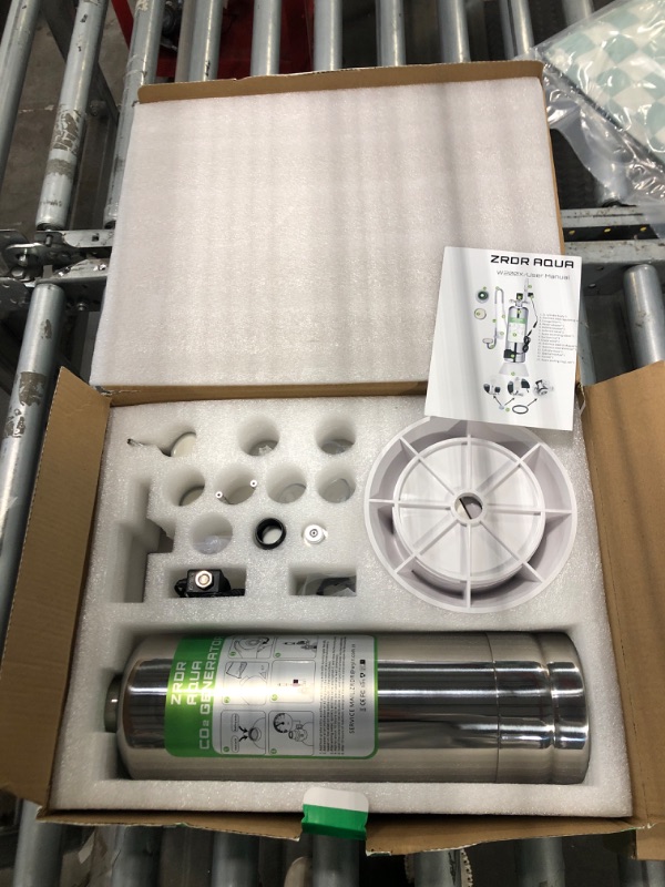 Photo 1 of ZRDR CO2 Generator System Carbon Dioxide 2L with Dual Gauge Display Pressure Gauge Automatic Pressure Relief Valve Bubble Counter for Plants Aquarium, Stable Output