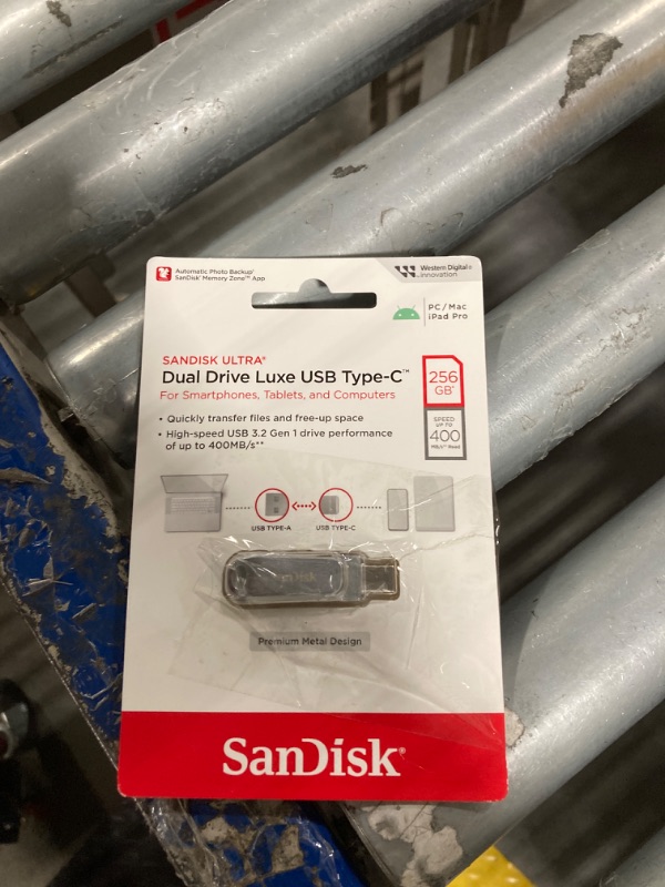 Photo 1 of SanDisk 256GB Ultra Dual Drive Luxe USB Type-C - Up to 400MB/s - SDDDC4-256G-GAM46