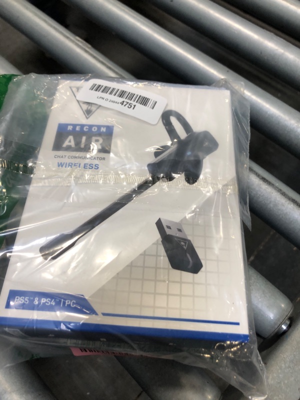 Photo 1 of Turtle Beach Recon Air Wireless Gaming Chat Communicator for PS5, PS4, iOS, Android, Windows 10 & 11 PCs, & Bluetooth Mobile Devices with Noise - Cancelling Mic – Black