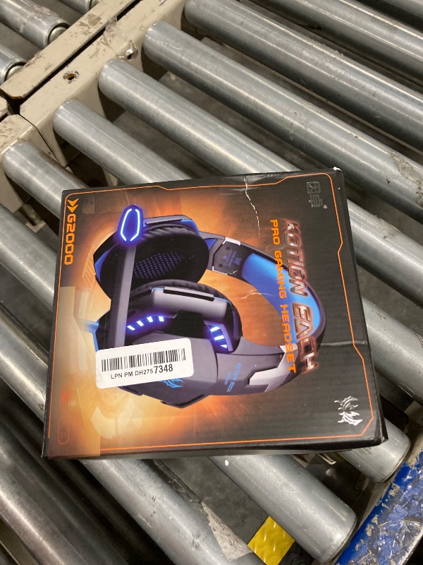 Photo 1 of ***Damaged Ear pads*** VersionTECH. G2000 Gaming Headset, Bass Surround Gaming Headphones with Noise Cancelling Mic, LED Lights, Soft Memory Earmuffs for PS5/ PS4/ Xbox One Controller/Laptop/PC/Mac/Nintendo NES Games-Blue
