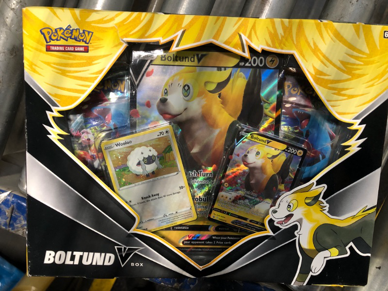 Photo 2 of (DUPE)
Pokemon TCG: Boltund V Box, Multicolor, 820650851186