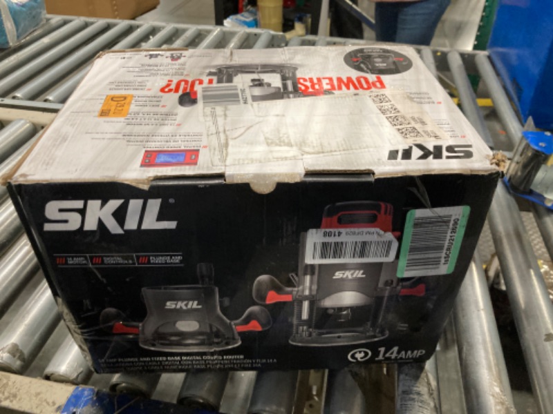 Photo 2 of ***VERY USED AND DIRTY*** SKIL 14 Amp Plunge and Fixed Base Router Combo — RT1322-00