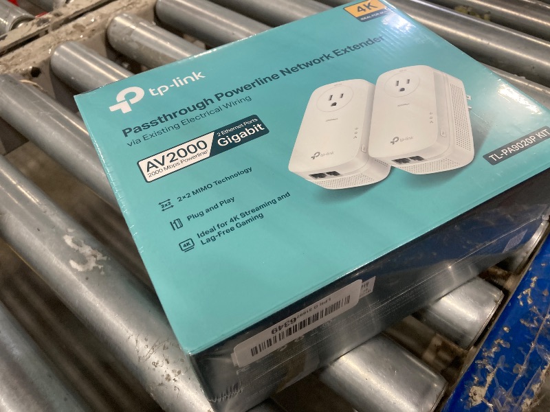 Photo 2 of **NEW** TP-Link AV2000 Powerline Adapter - 2 Gigabit Ports, Ethernet Over Power, Plug&Play, Power Saving, 2x2 MIMO, Noise Filtering, Extra Socket for other Devices, Ideal for Gaming (TL-PA9020P KIT)