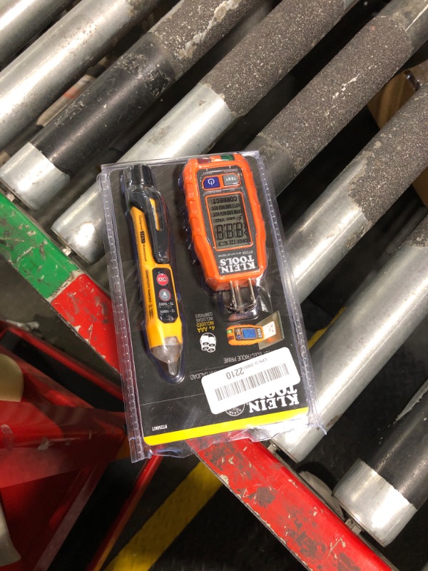Photo 1 of Klein Tools RT250KIT Non-Contact Voltage Tester and GFCI Receptacle Tester with LCD and Flashlight, Voltage Electrical Test Kit