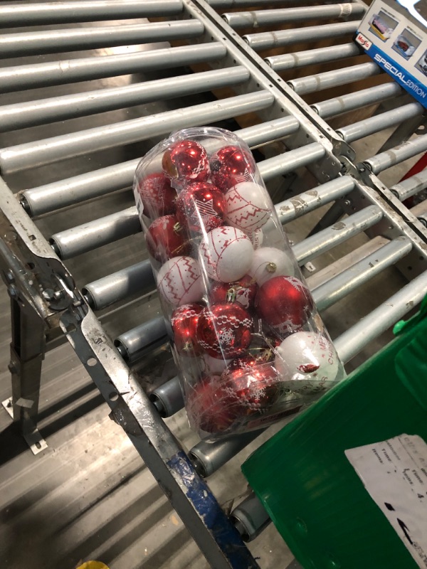 Photo 1 of 30Pcs Christmas Red White Ornaments for Christmas Tree, 6cm/2.36in Shatterproof Christmas Balls, Plastic Hanging Xmas Tree Decoration