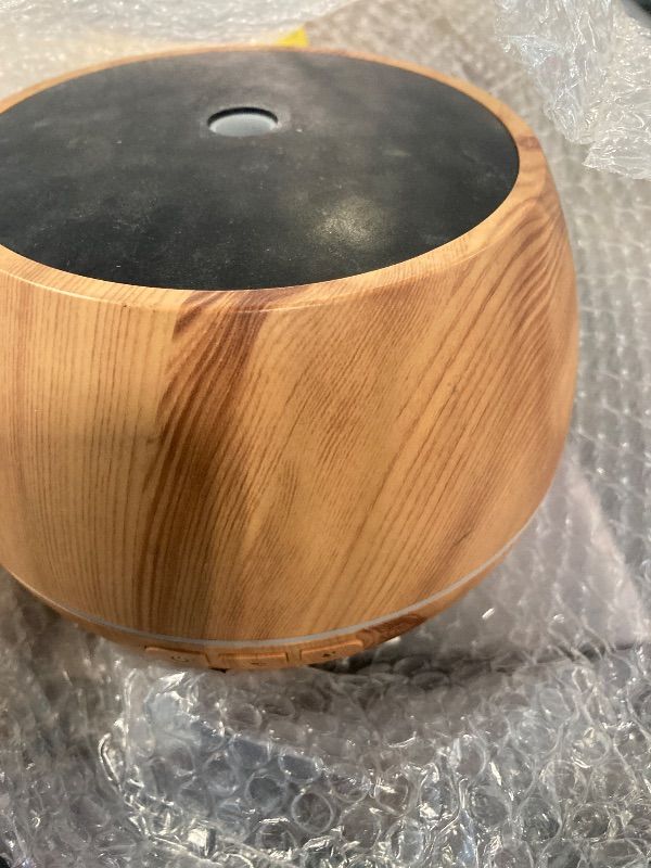 Photo 3 of **USED***
BZseed Aromatherapy Essential Oil Diffuser 550ml 12 Hours Wood Grain Aroma Diffuser with Timer Cool Mist Humidifier for Large Room, Home, Baby Bedroom, Waterless Auto Shut-off,7 Colors Lights Changing