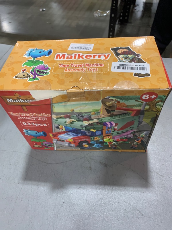 Photo 2 of Maikerry 933 PCS PVZ Time Travel Set - Plants & Zombies Action Figures, Toys for Game Fans, Party & Birthday Gifts for Boys & Girls