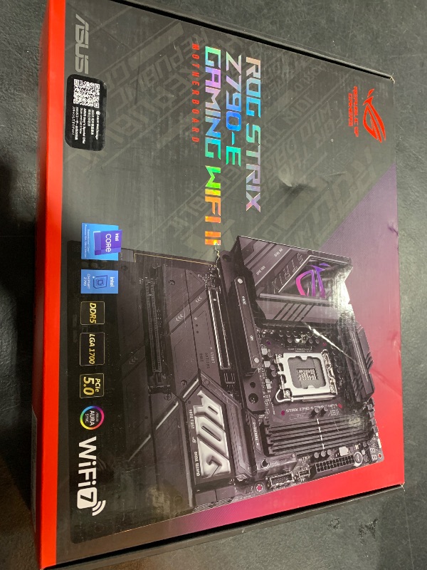 Photo 3 of ASUS ROG Strix Z790-E Gaming WiFi II LGA 1700(Intel 14th & 13th & 12th Gen)ATX gaming motherboard(DDR5,PCIe 5.0,2.5 Gb LAN,5XM.2 slots,PCIe 5.0 x16,WiFi 7 front-panel connector with PD 3.0 up to 30W.