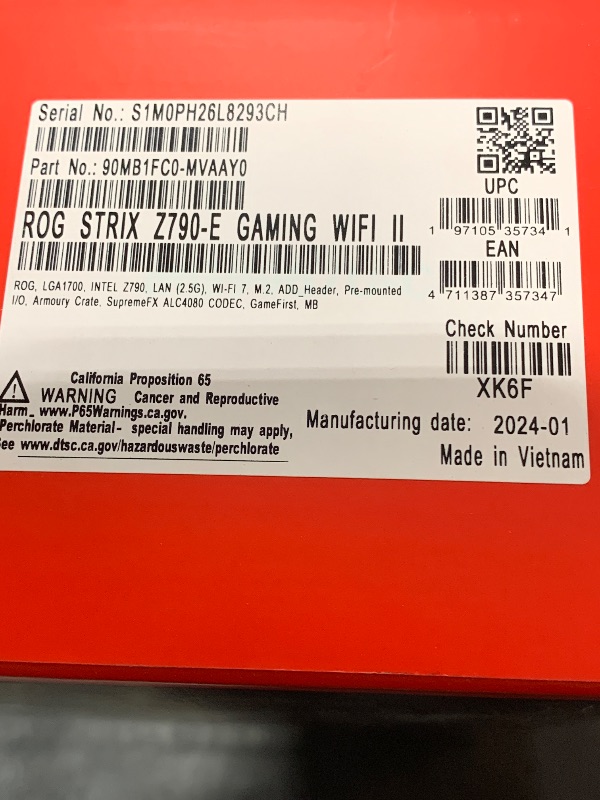 Photo 2 of ASUS ROG Strix Z790-E Gaming WiFi II LGA 1700(Intel 14th & 13th & 12th Gen)ATX gaming motherboard(DDR5,PCIe 5.0,2.5 Gb LAN,5XM.2 slots,PCIe 5.0 x16,WiFi 7 front-panel connector with PD 3.0 up to 30W.