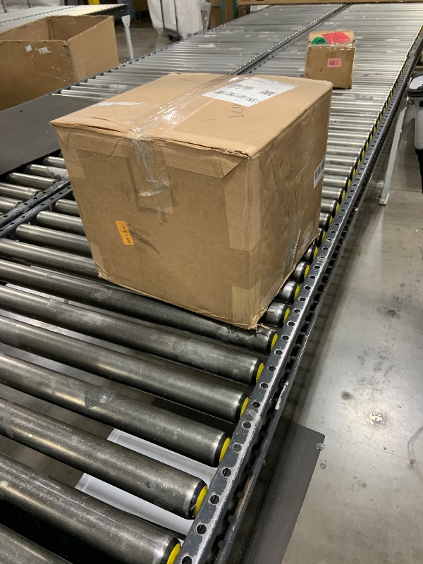 Photo 1 of R1 Concepts Front Rear Brakes and Rotors Kit |Front Rear Brake Pads| Brake Rotors and Pads| Ceramic Brake Pads and Rotors |fits 2015-2018 Volkswagen GTI