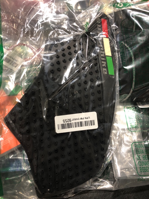 Photo 1 of Gas Fuel Tank Pad Traction Side Fuel Knee Grip Decal Compatible with Ducati Super Bike 696 796 1100 EVO S Monster 1200 848 M1100 1200 Multistrada 1260 S4RS Street Fighter