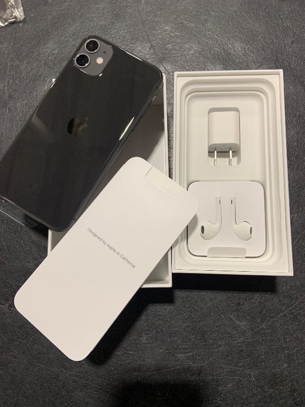 Photo 3 of Apple iPhone 11 (128GB) - Black (T-Mobile)