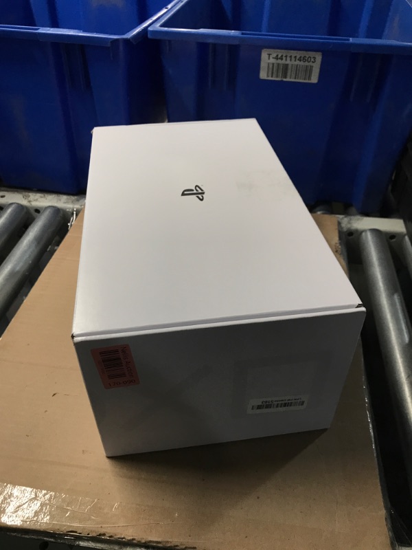 Photo 1 of (PARTS ONLY) ( NON REFUNDABLE)PlayStation VR2 Horizon Call of The Mountain™ Bundle (PSVR2)