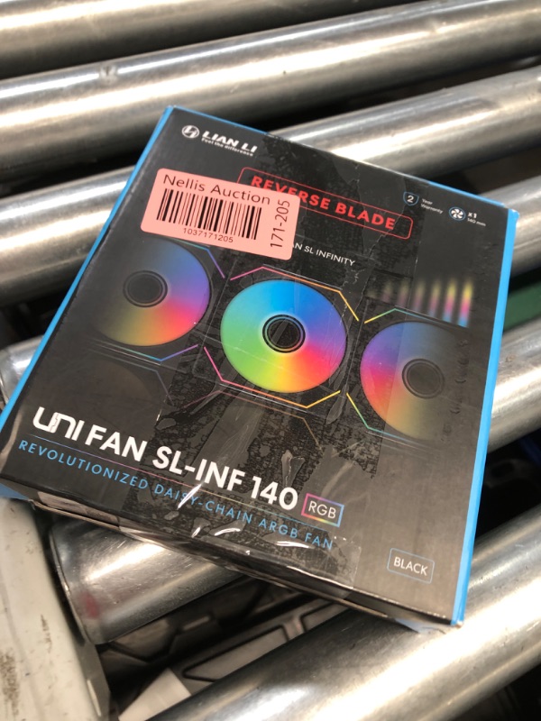 Photo 1 of Lian Li UNI Fan SL-Infinity 140 Reverse Blade-Single Pack-ARGB Fan-Daisy-Chain Design-Infinity Mirror-Customizable Lighting Effects-Without Controller-Black-(14RSLIN1B)