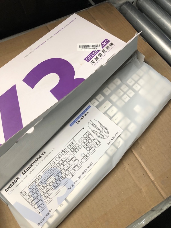 Photo 1 of EWEADN V3 Wireless Keyboard and Mouse with Single Backlit, Metal Panel, Bluetooth/2.4G Rechargeable Computer Keyboard and Mouse Combo Silent Light up Full Size Cute Keyboard-White