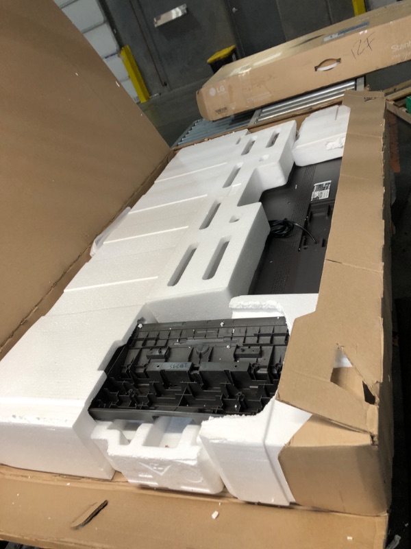 Photo 1 of LG 55-Inch Class OLED evo C4 Series Smart TV 4K Processor Flat Screen with Magic Remote AI-Powered with Alexa Built-in (OLED55C4PUA, 2024)