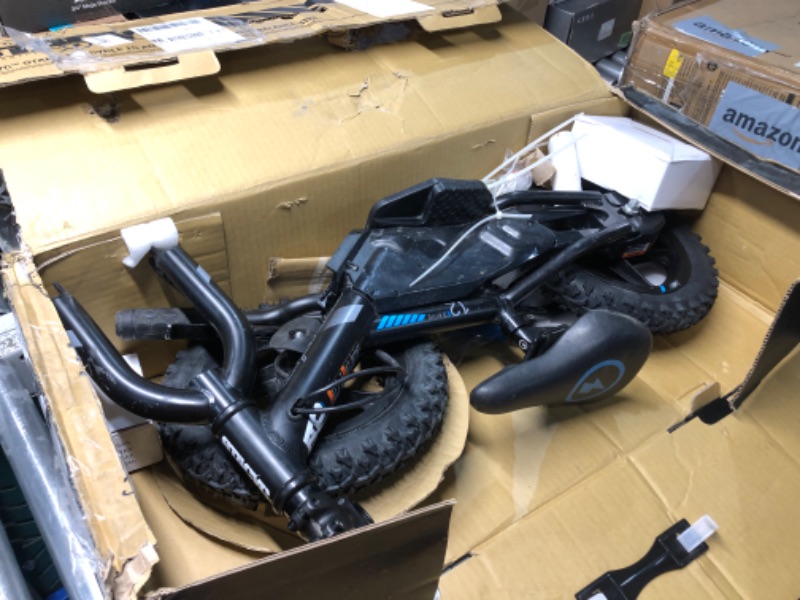 Photo 7 of ***USED - SCRATCHED AND SCUFFED - MISSING BATTERIES AND OTHER PARTS - UNABLE TO TEST***
STACYC 12eDRIVE Electric Balance Bike for Kids Ages 3-5 Years Old