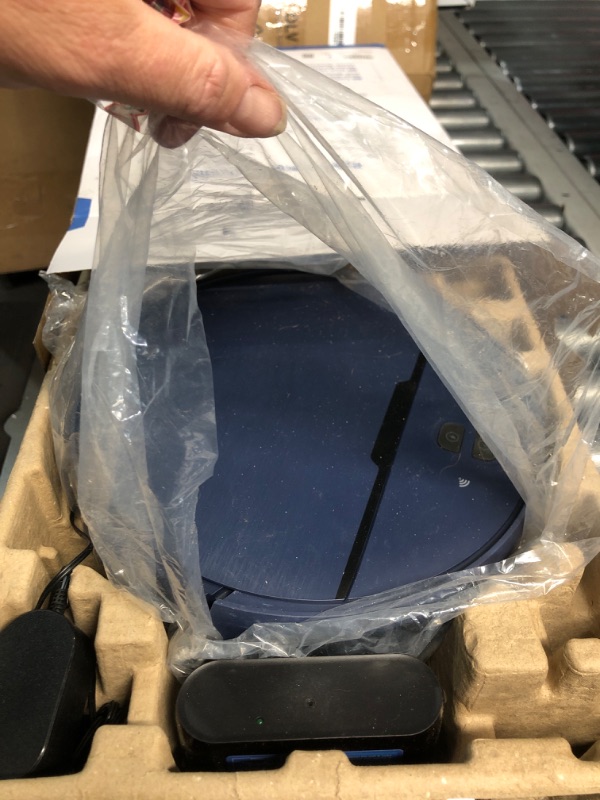 Photo 3 of ***(USED/ SEE NOTES)***
2 in 1 Mopping and Vacuuming Robot, Robot Vacuum and Mop Combo Compatible with WiFi/App, Robotic Vacuum Cleaner Self-Charging, Slim, Ideal for Pet Family, Hard Floor, Hair, Low Pile Carpet