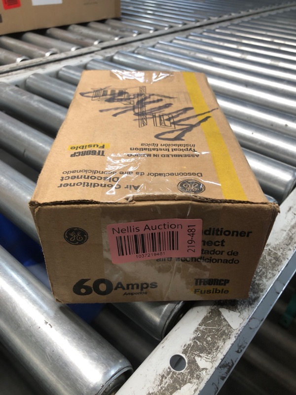 Photo 1 of GE 60 amps Fusible 2-Pole AC Disconnect