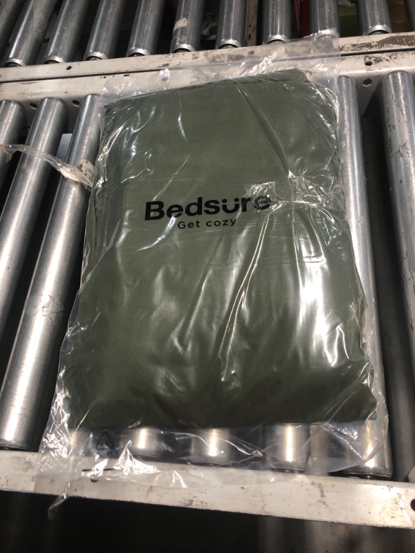 Photo 1 of BEDSURE DARK GREEN BED SHEETS Size-King