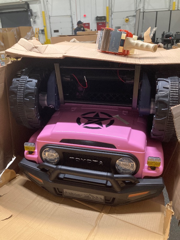 Photo 2 of **see notes**
FUNTOK Licensed Toyota FJ Cruiser 12 Volts 7AH Kids Electric Ride on Truck Battery Powered Car Toys 3 Speeds with Parent Remote Control,Spring Suspension & Slow Start