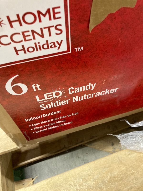 Photo 1 of 6
ft
LED
TECHNOLOGY
Candy
Soldier Nutcracker