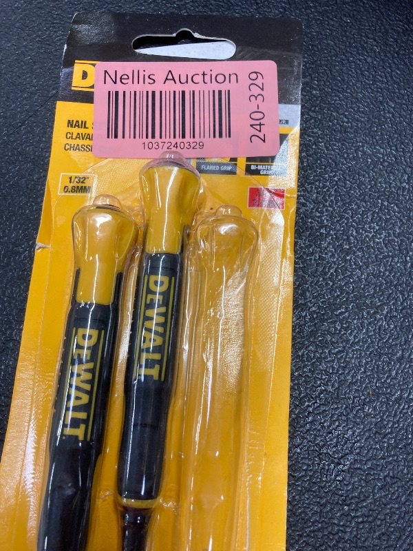 Photo 2 of DEWALT DWHT58018 2Pc. Bi-Material Nail Set