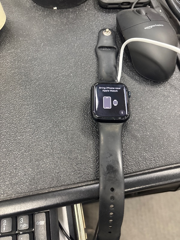 Photo 2 of *Watch is locked*
Restored Apple Watch Series 7 45mm (GPS) Starlight Aluminum Case - Starlight Sport Band (Refurbished)