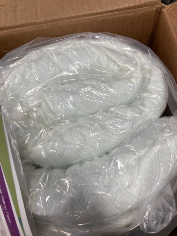 Photo 1 of MERITLIFE 3 Inch Memory Foam Mattress Topper,Cool Gel Infused Foam Bed Topper Mattress Pad,CertiPUR-US Certified,Relieve Back Pain & Pressure Relief,Removable Soft Cover,10 Year Warranty,Queen SIze
