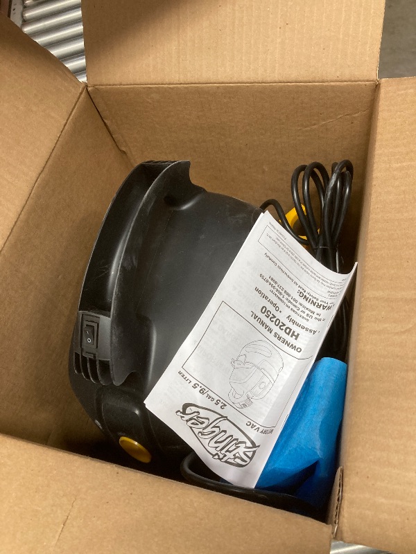 Photo 3 of 2.5 Gallon 1.75 Peak HP Small Shop Vac Wet Dry Vacuum with Filter Bag, Hose, Utility Nozzle and Car Nozzle Attachments